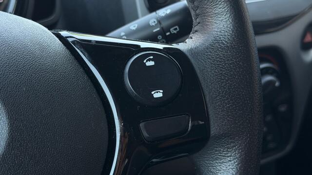 Toyota AYGO 1.0 VVT-i x-play, Carplay, Camera, Airco