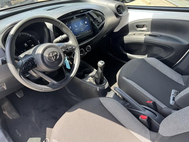 Toyota AYGO X 1.0 VVT-i MT Play