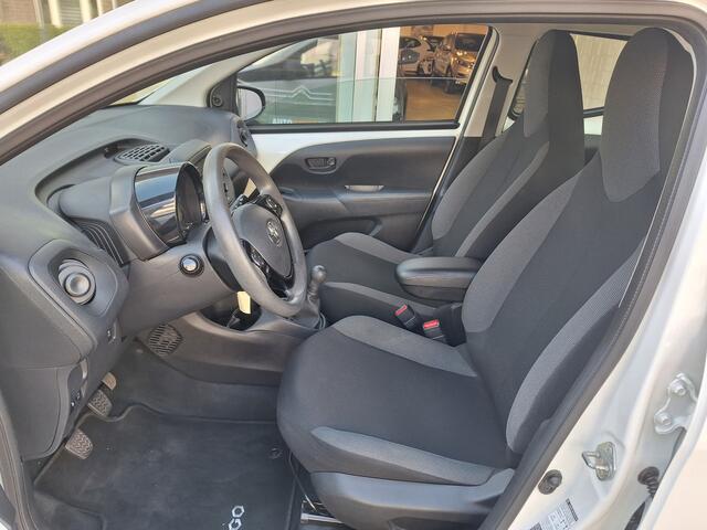 Toyota AYGO 1.0 VVT-i X-Fun 5Drs /68.000 Km/Airco/Bluetooth/Led/Garantie