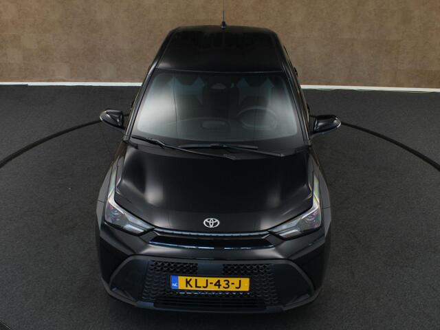 Toyota AYGO X Hybrid 115 play - NIEUW MODEL - DIRECT UIT VOORRAAD LEVERBAAR - APPLE CARPLAY/ ANDROID AUTO - CLIMATE CONTROL - ADAPTIEVE CRUISE CONTROL - 17 INCH WIELEN - LICHTSENSOR - DIGITAAL DASHBOARD - CAMERA -