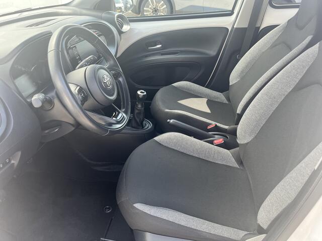 Toyota AYGO X 1.0 VVT-i MT first NL Auto Red Pack Camera Cruise