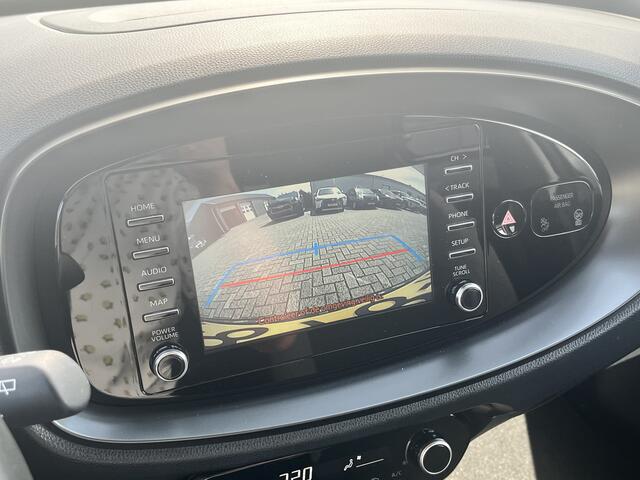 Toyota AYGO X 1.0 VVT-i MT first NL Auto Red Pack Camera Cruise