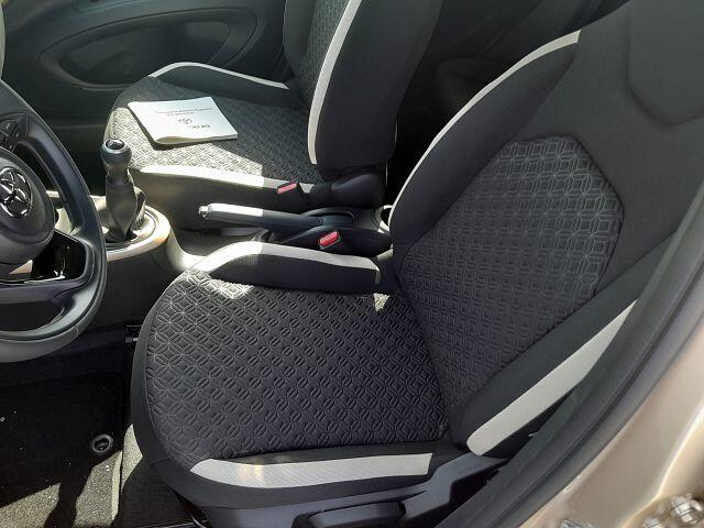 Toyota AYGO X 1.0 VVT-i MT Pulse | Apple Carplay/Android Auto | Parkeercamera Achter | Cruise Control Adaptief