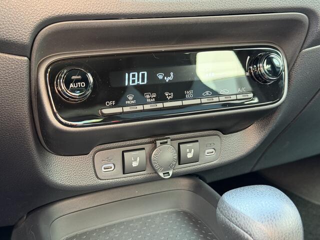 Toyota AYGO X Hybrid 115 Play + Go Pack Lichtmetalen velgen, Voorstoelen verwarmd, Cruise control, Climate control, Achteruitrijcamera