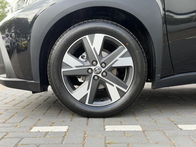 Toyota AYGO X Hybrid 115 Play + Go Pack Lichtmetalen velgen, Voorstoelen verwarmd, Cruise control, Climate control, Achteruitrijcamera
