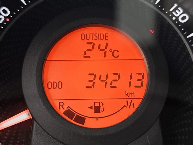 Toyota AYGO 1.0 VVT-i x-play | Dealer onderhouden | Apple CarPlay/Android Auto | Airco | Achteruitrijcamera | Elektrisch verstelbare buitenspiegels |