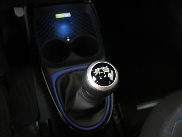 Toyota AYGO X 1.0 VVT-i MT Envy Canvas Dak | BTW Voertuig | Keyless Entry/Start | Stoelverwarming | Parkeersensoren voor+achter | Climate Control | Draadloze telefoonlader | Apple CarPlay/Android Auto | Cruise Control Adaptive |