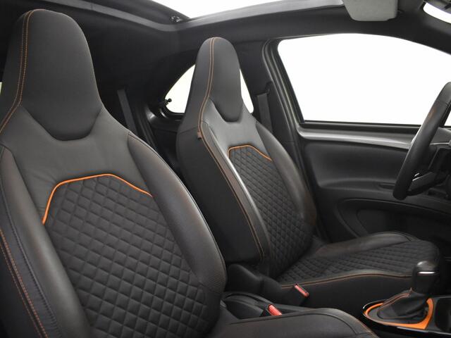 Toyota AYGO X 1.0 VVT-i S-CVT Limited | Open dak | JBL | Halfleer | Navigatie