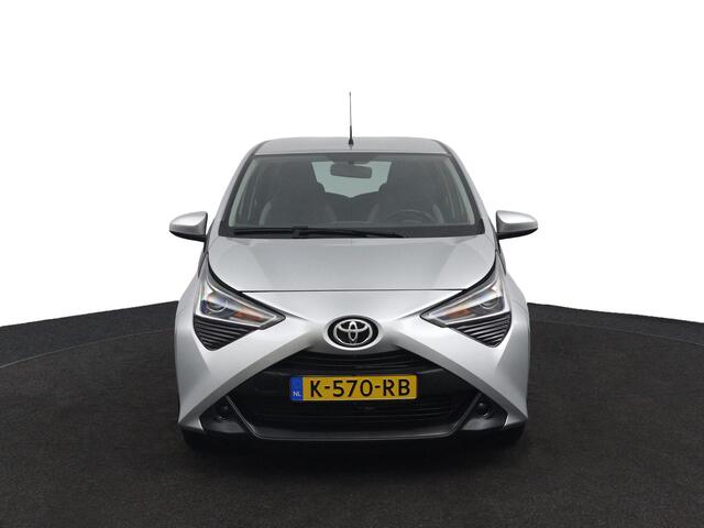 Toyota AYGO 1.0 VVT-i x-play | Achteruitrijcamera | Apple Carplay | Led Verlichting |