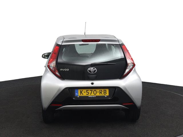 Toyota AYGO 1.0 VVT-i x-play | Achteruitrijcamera | Apple Carplay | Led Verlichting |