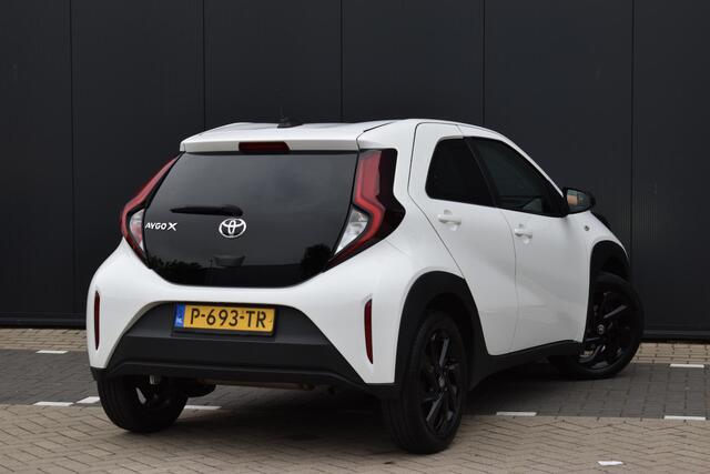 Toyota AYGO X VVT-i MT first | DEALER ONDERH. | APPLE CARPLAY/ANDRIOD AUTO | ALL-SEASON BANDEN | CAMERA | NAVI | CRUISE CONTROL | CLIMATE CONTROL | LMV | PDC |