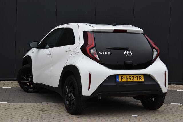 Toyota AYGO X VVT-i MT first | DEALER ONDERH. | APPLE CARPLAY/ANDRIOD AUTO | ALL-SEASON BANDEN | CAMERA | NAVI | CRUISE CONTROL | CLIMATE CONTROL | LMV | PDC |