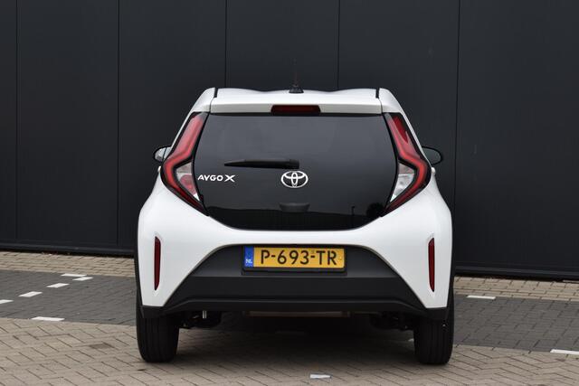 Toyota AYGO X VVT-i MT first | DEALER ONDERH. | APPLE CARPLAY/ANDRIOD AUTO | ALL-SEASON BANDEN | CAMERA | NAVI | CRUISE CONTROL | CLIMATE CONTROL | LMV | PDC |