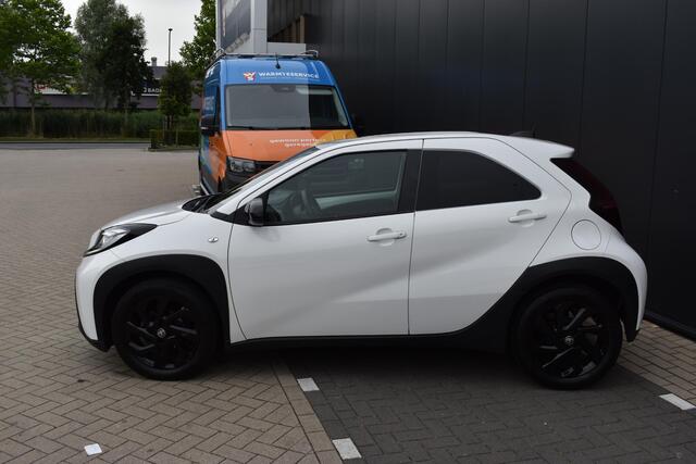 Toyota AYGO X VVT-i MT first | DEALER ONDERH. | APPLE CARPLAY/ANDRIOD AUTO | ALL-SEASON BANDEN | CAMERA | NAVI | CRUISE CONTROL | CLIMATE CONTROL | LMV | PDC |