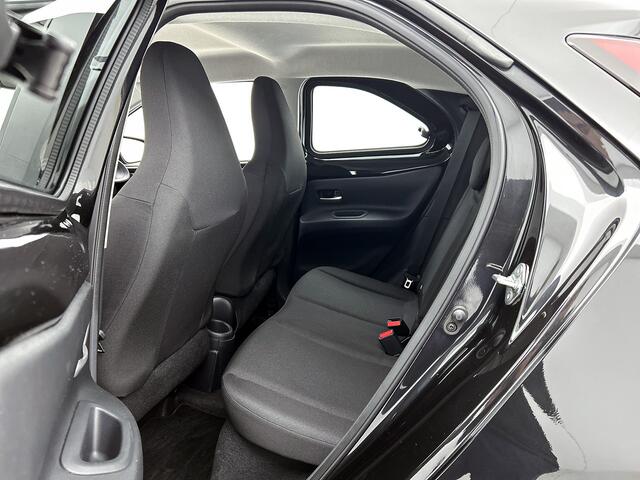 Toyota AYGO X 1.0 VVT-i MT Play | Apple CarPlay | Android Auto |