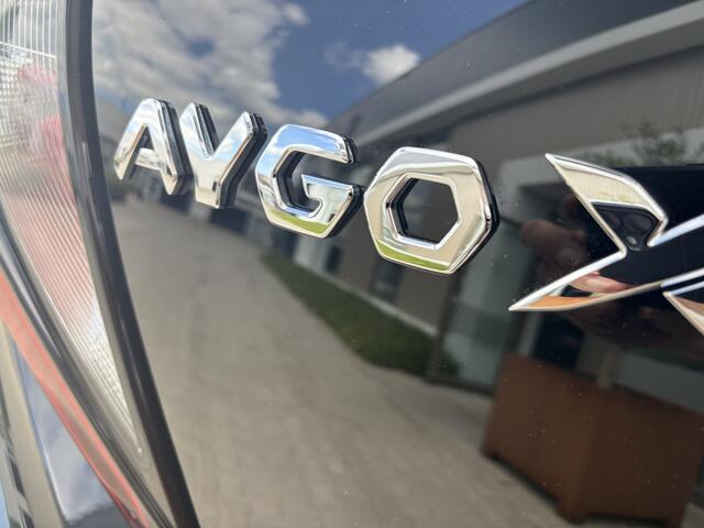 Toyota AYGO X 1.0 VVT-i MT Pulse Bi-tone | Carplay | All Seasons