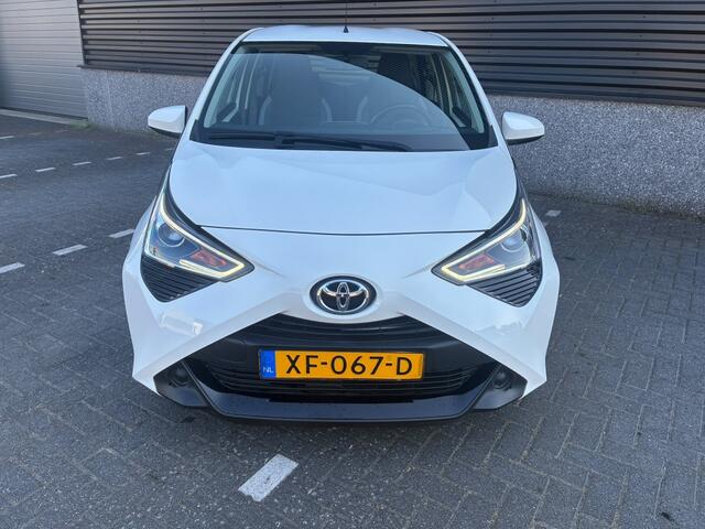 Toyota AYGO 1.0 VVT-i x-play, NAP, cruise control, camera