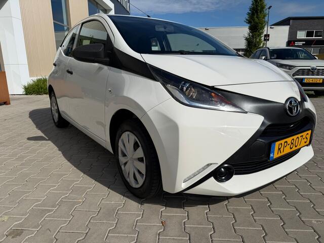 Toyota AYGO 1.0 VVT-i x-fun