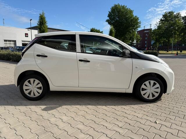 Toyota AYGO 1.0 VVT-i x-fun