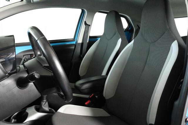 Toyota AYGO 1.0 VVT-i X-Play, Zwarte hoogglans velgen LM velgen, Camera, Airco!