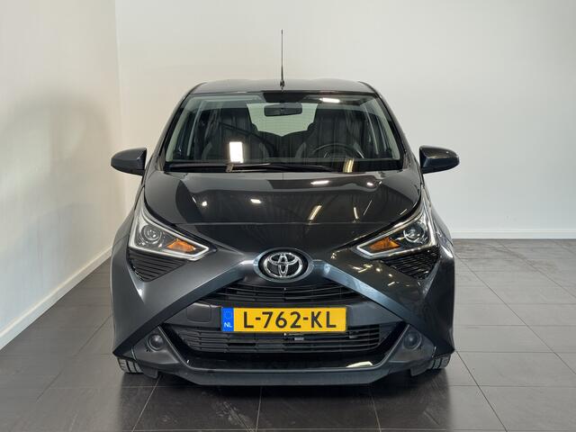 Toyota AYGO 1.0 VVT-i x-play | Achteruitrijcamera | Airco | CarPlay |