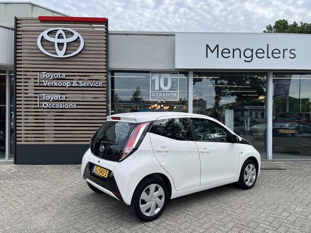 Toyota AYGO 1.0 VVT-i X-Play | Camera | NL-Auto | Navigatie