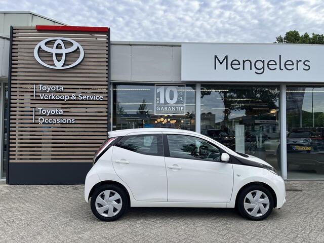 Toyota AYGO 1.0 VVT-i X-Play | Camera | NL-Auto | Navigatie