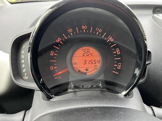 Toyota AYGO 1.0 VVT-i X-Play | Camera | NL-Auto | Navigatie