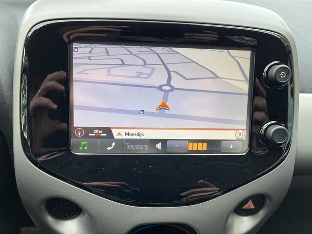 Toyota AYGO 1.0 VVT-i X-Play | Camera | NL-Auto | Navigatie