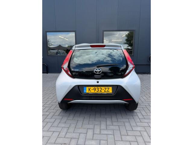 Toyota AYGO 1.0 VVT-i x-fun / Airco / Bluetooth / AUX/USB / Radio DAB