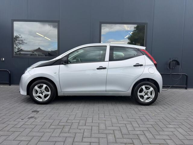 Toyota AYGO 1.0 VVT-i x-fun / Airco / Bluetooth / AUX/USB / Radio DAB