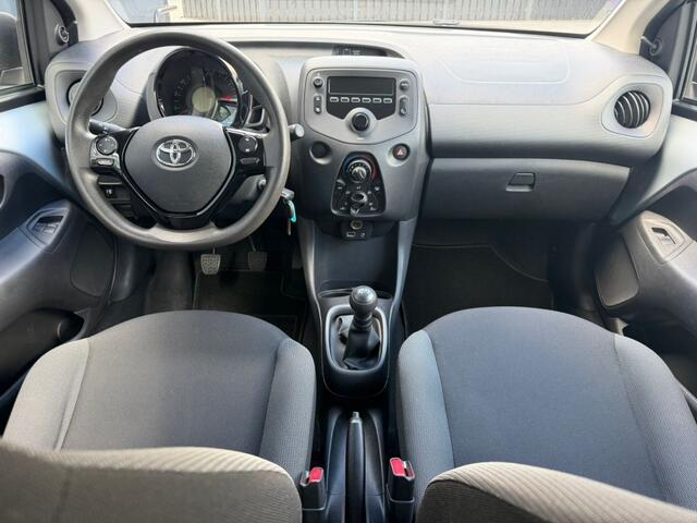 Toyota AYGO 1.0 VVT-i x-fun / Airco / Bluetooth / AUX/USB / Radio DAB