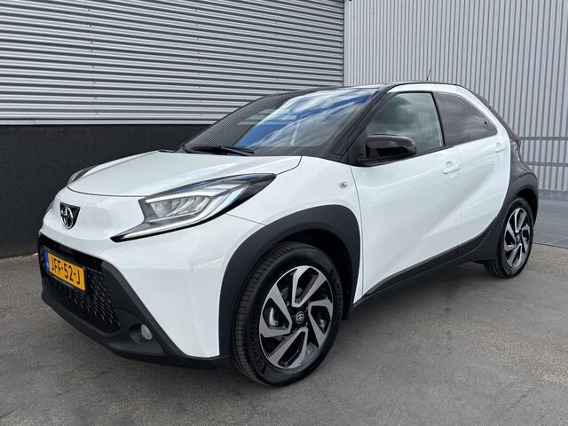 Toyota AYGO X 1.0 VVT-i S-CVT Pulse Automaat, NL-auto, Lichtmetalen velgen, LED, Achteruitrijcamera, Navigatie, Privacy glass
