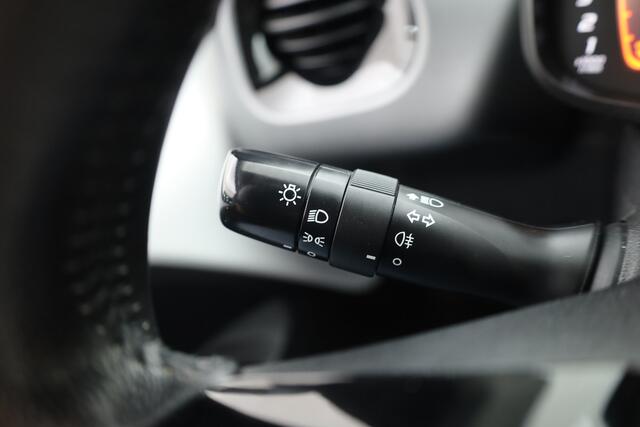 Toyota AYGO 1.0 VVT-i x-play | Achteruitrijcamera | Apple CarPlay & Android Auto | DAB | Airco | 15" velgen | Elek. Ramen V.