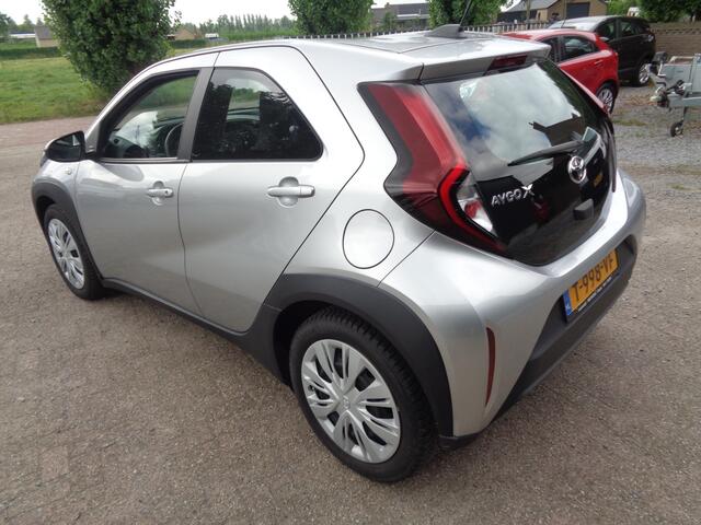 Toyota AYGO X 1.0 VVT-i MT Play Airco, Camera, Carplay/ android auto