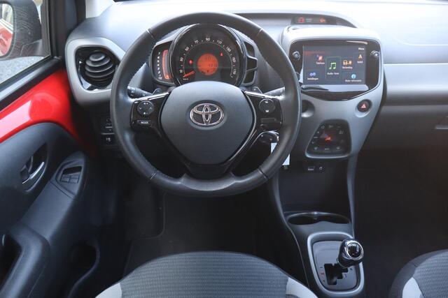 Toyota AYGO 1.0 VVT-i x-joy - NL- Auto!! Camera I Climate I Navi
