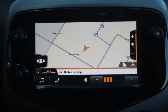Toyota AYGO 1.0 VVT-i x-joy - NL- Auto!! Camera I Climate I Navi