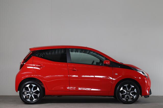 Toyota AYGO 1.0 VVT-i x-joy - NL- Auto!! Apple I Camera I Climate
