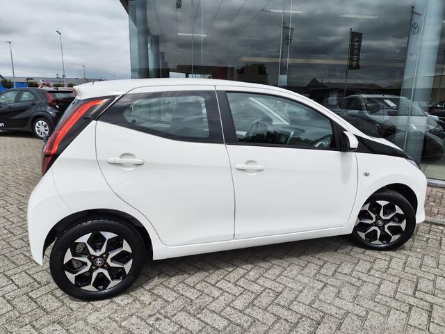 Toyota AYGO 1.0 VVT-i x-joy Automaat | Android Auto, Apple Carplay | Airco