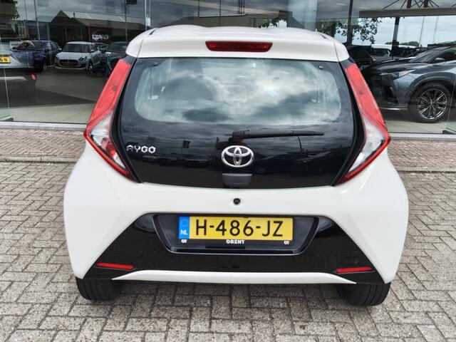Toyota AYGO 1.0 VVT-i x-joy Automaat | Android Auto, Apple Carplay | Airco