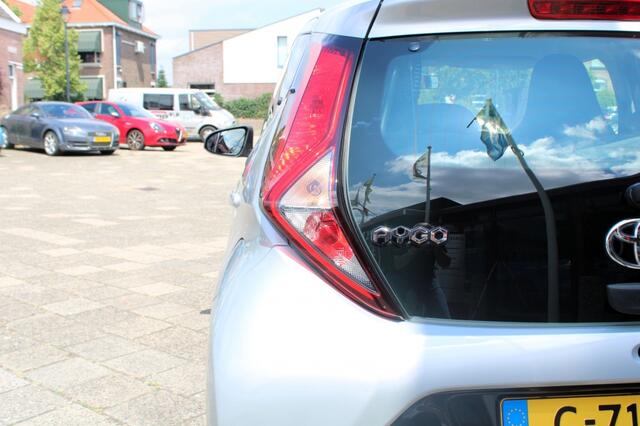 Toyota AYGO 1.0 VVT-i x-play