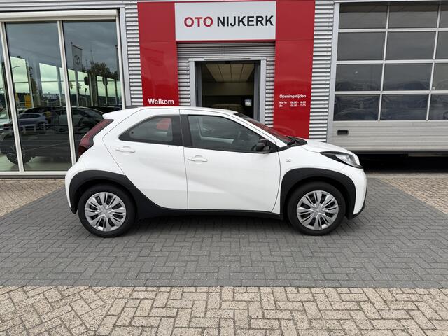 Toyota AYGO X 1.0 VVT-i MT Play
