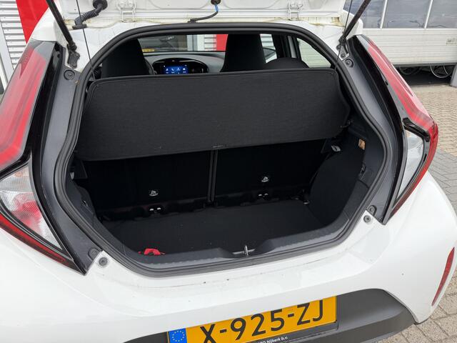 Toyota AYGO X 1.0 VVT-i MT Play