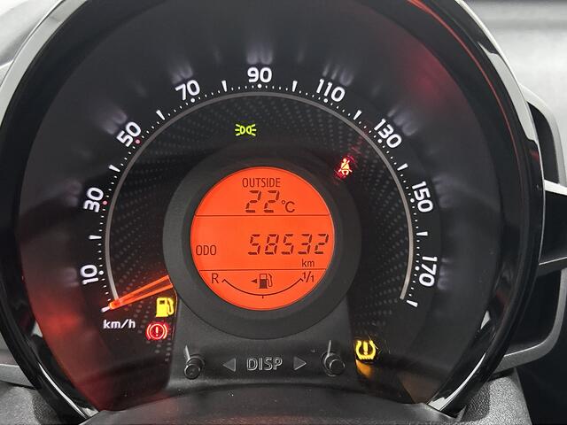 Toyota AYGO 1.0 VVT-i x-Joy | BTW voertuig | Dealer onderhouden | Climate Control | Lichtsensor | DAB | Apple CarPlay/Android Auto | Achteruitrijcamera |