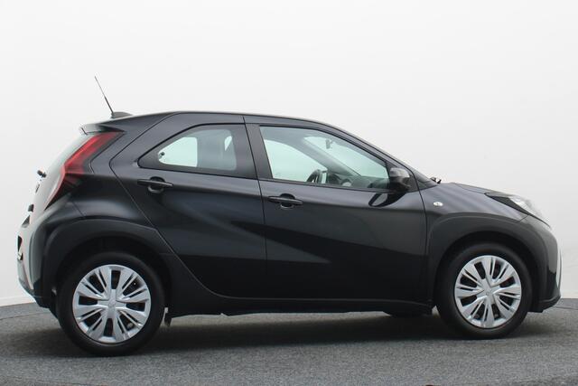 Toyota AYGO X 1.0 VVT-i MT Play