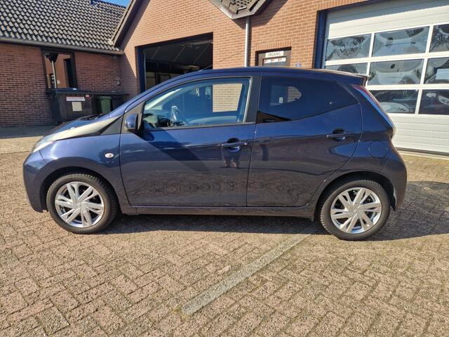 Toyota AYGO 1.0 VVT-i x-sport 5-Drs Airco Navi NL-auto / 1e-Eig. Camera L.m.v. Dealer OH