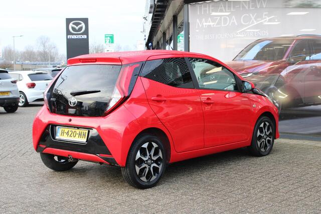 Toyota AYGO 1.0 VVT-i x-joy Ede, Trekhaak, Clima, Camera, Apple Carplay, Bluetooth, LMV 15 Inch, Armsteun, Elek.Ramen