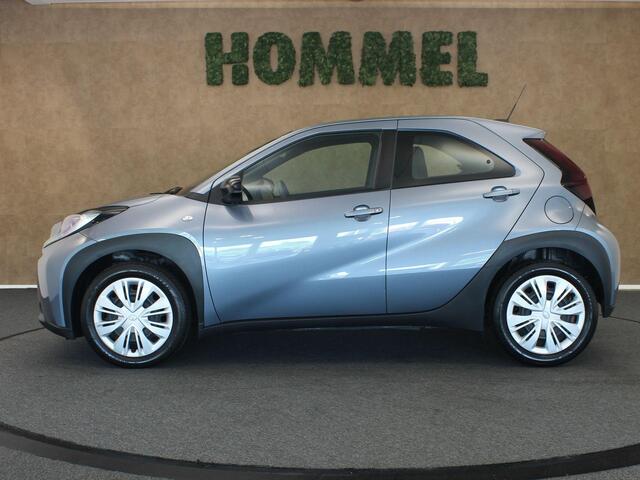 Toyota AYGO X 1.0 VVT-i MT Play - ORIGINEEL NEDERLANDSE AUTO - AFKOMSTIG VAN 1E EIGENAAR - APPLE CARPLAY/ ANDROID AUTO - AIRCO - CAMERA - ADAPTIEVE CRUISE CONTROL - 17 INCH WIELEN - ELEKTRISCHE RAMEN VOOR