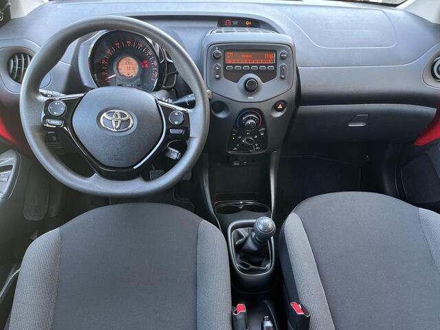 Toyota AYGO 1.0 VVT-i x-fun | 5 deurs | Airconditioning | Bluetooth | Elektrische ramen voor | Centrale deurvergrendeling |