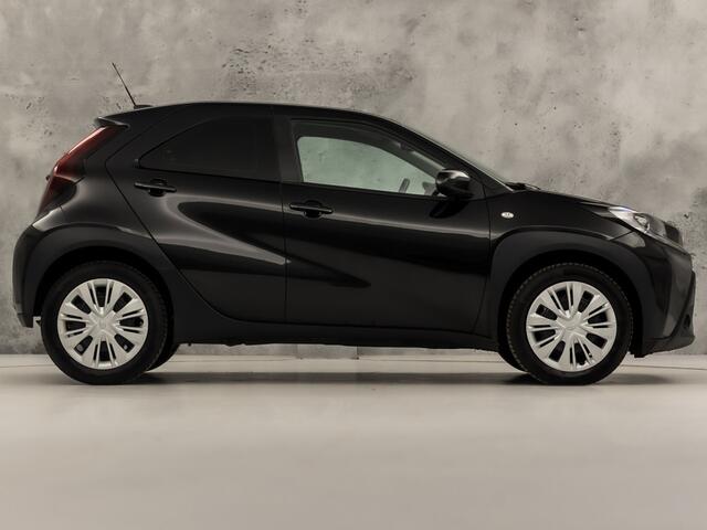 Toyota AYGO 1.0 VVT-i MT Play (NAVIGATIE, CAMERA, GETINT GLAS, ADAPTIVE CRUISE, SPORTSTOELEN, LANE ASSIST, NIEUWSTAAT)